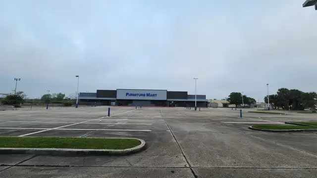 *SIGNIFICANT PRICE REDUCTION * I-10 Visibility at Read Boulevard thumbnail 4