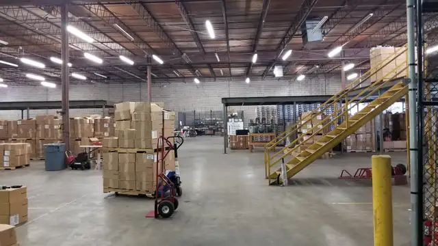 13,000 SF WH Space near CBD thumbnail 5