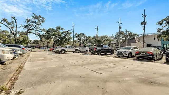 Uptown Assemblage with Up to 45% Tax Credit Potential thumbnail 5