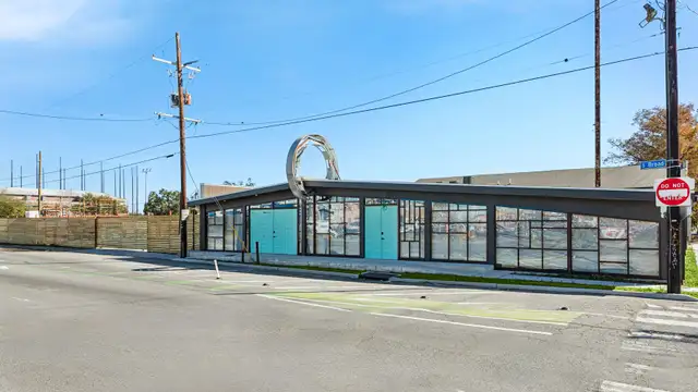 Commercial Property + Yard thumbnail 2