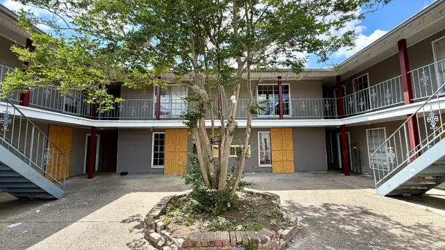 4707 Tigerland Ave thumbnail 2