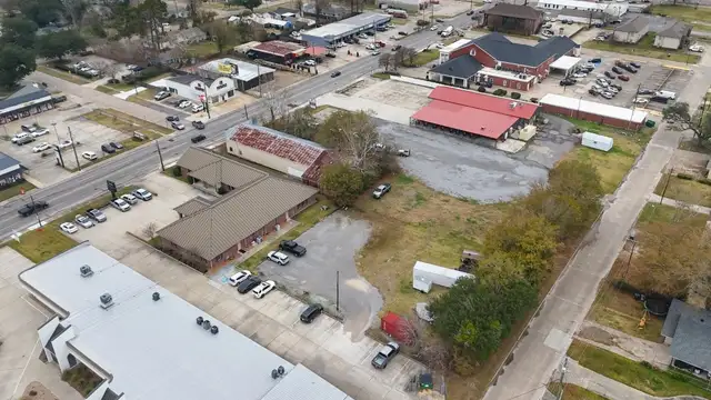 3111 Ryan St thumbnail 2