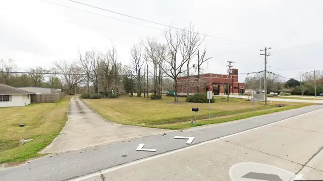 9440 Main St thumbnail 2