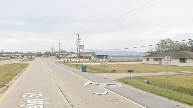 9440 Main St thumbnail 4