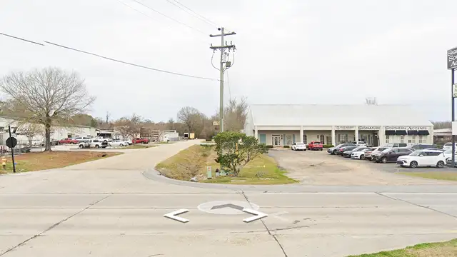 9440 Main St thumbnail 5