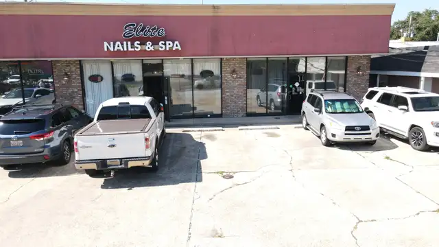+/-1,069 SF Retail | Office Space For Lease on Airline Drive thumbnail 2