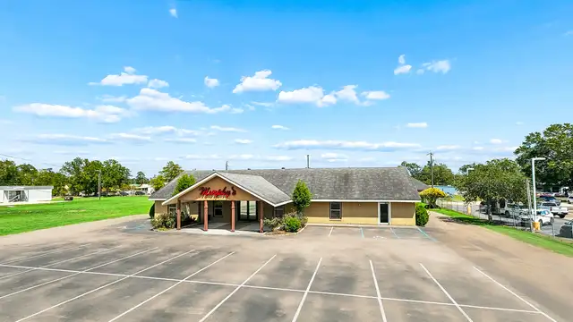 1700 N Morrison Blvd thumbnail 2