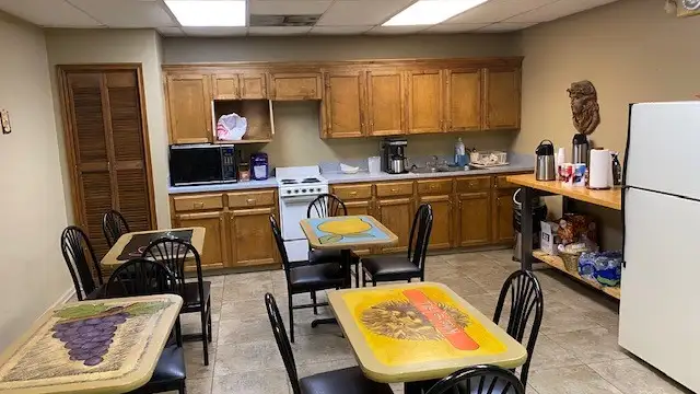 1146 Commercial Dr. thumbnail 2