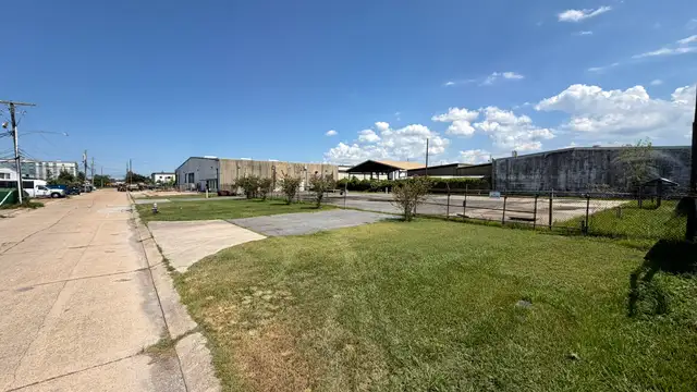 1327 Danville St thumbnail 4