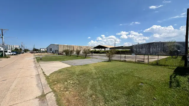 1327 Danville St thumbnail 5