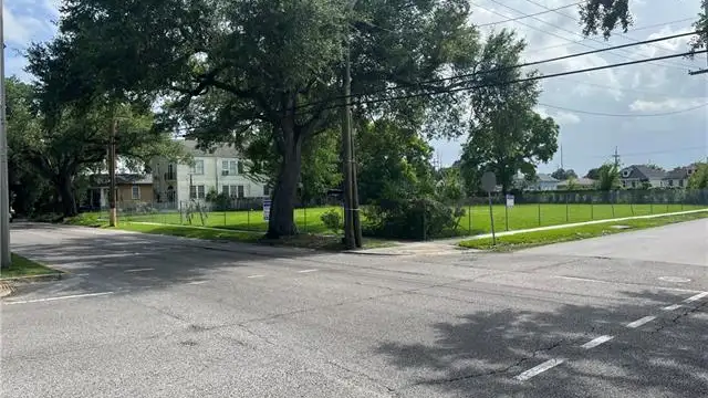 4336 Elysian Fields Ave 4338 thumbnail 2