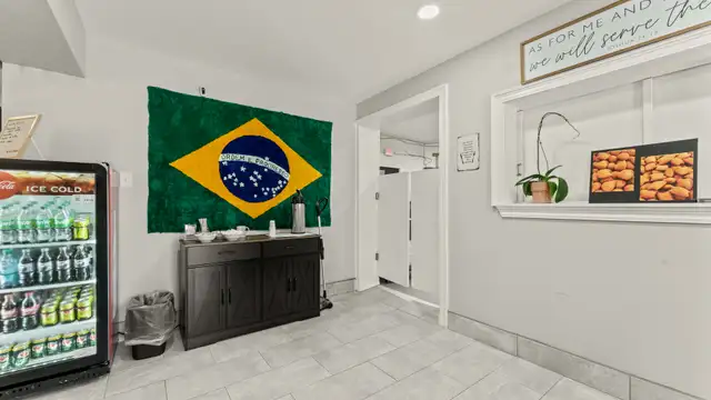 2711 Florida Blvd thumbnail 4