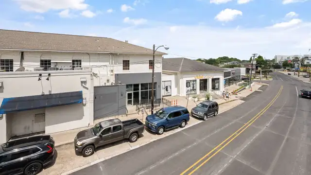 3338 Highland Rd thumbnail 3