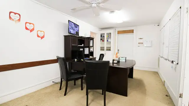 752 Dalzell St thumbnail 3