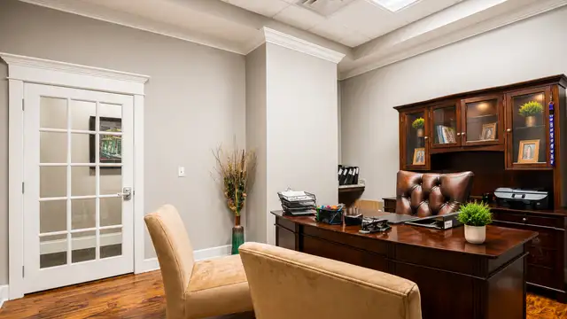 1921 Kaliste Saloom Rd 203 A-F thumbnail 4