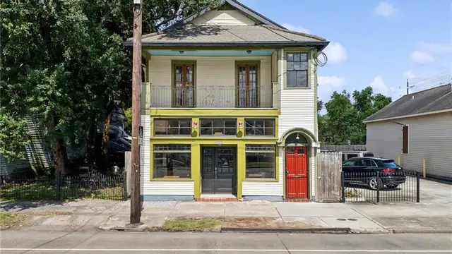 4223 St Claude Ave thumbnail 3