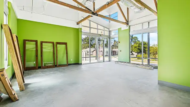 5400 Douglas St thumbnail 5