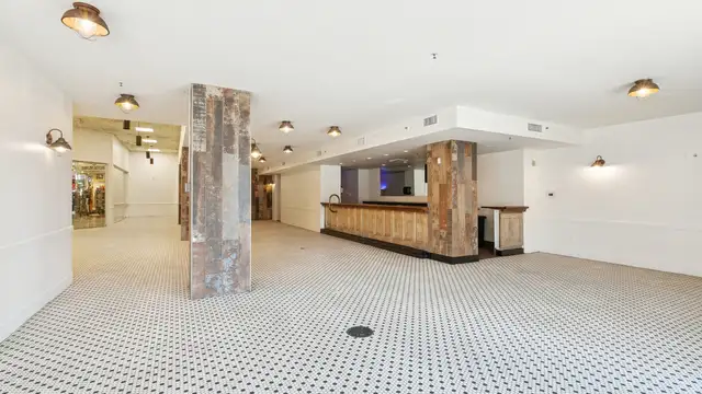 French Quarter Ground Floor 2nd Gen Restaurant Opportunity thumbnail 4