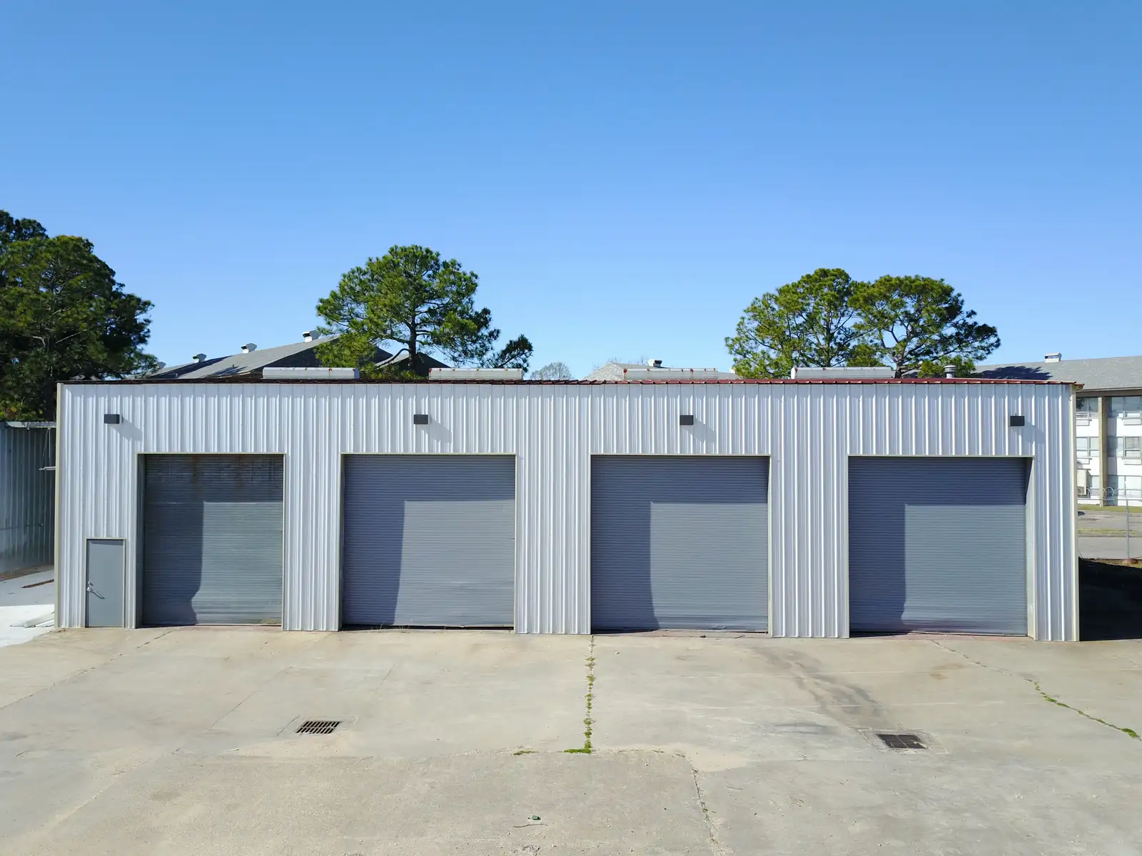 4 Acre - M1 Zoned Laydown Yard with Warehouse Bldg image 2