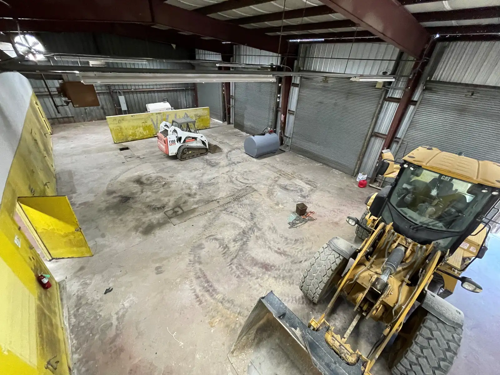 4 Acre - M1 Zoned Laydown Yard with Warehouse Bldg image 3