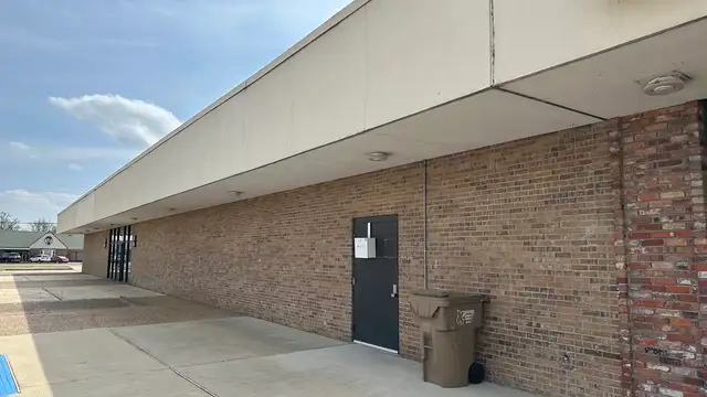 12,000 SF Retail End Cap thumbnail 3