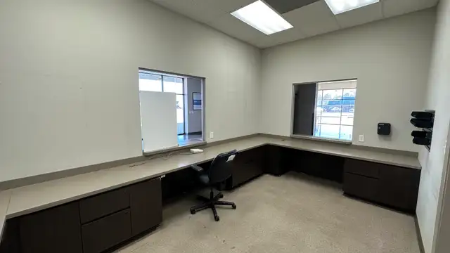 12,000 SF Retail End Cap thumbnail 2