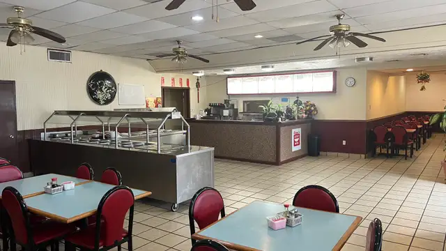 Turn-key Broad Street restaurant with drive-thru and FF&E included. thumbnail 4