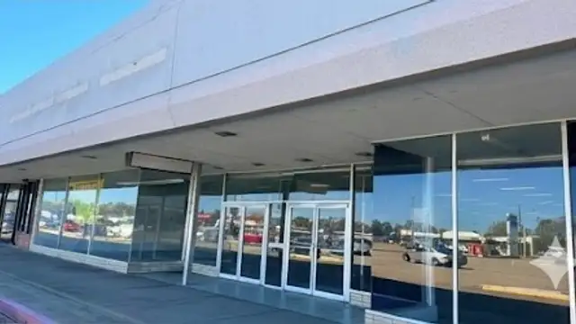 Eastgate Shopping Center thumbnail 5