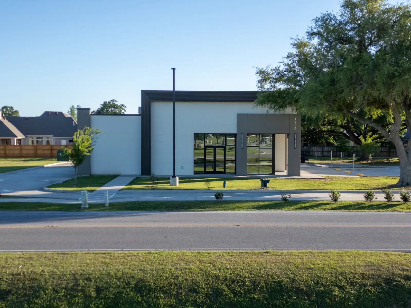 1206 E Broussard Rd - Building B