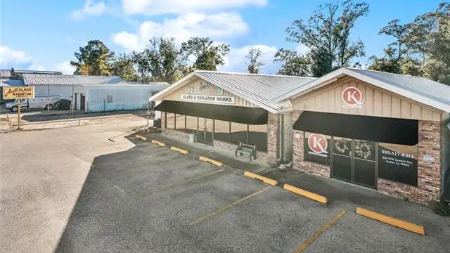 223 NW Central Ave thumbnail 2