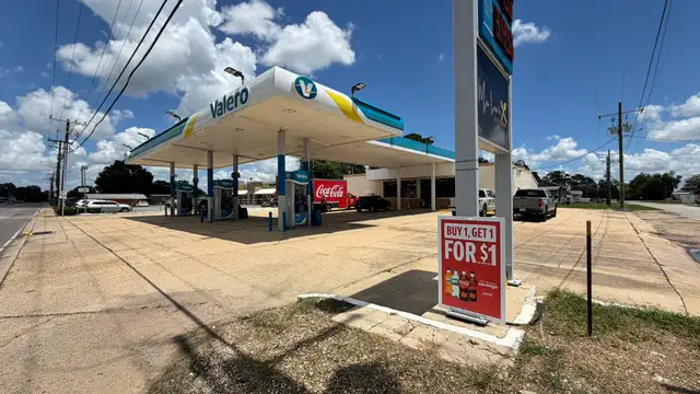 8311 Maurice Ave thumbnail 5