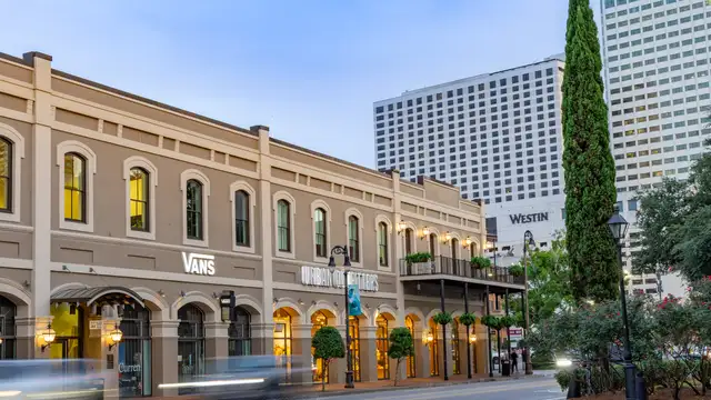 French Quarter Executive Office Space thumbnail 4
