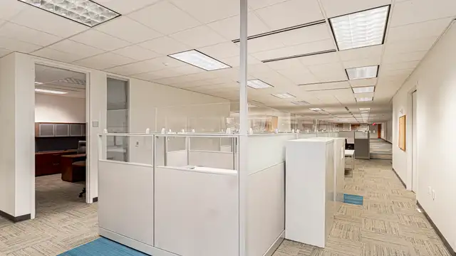 Plug-And-Play Office Space For Lease thumbnail 3