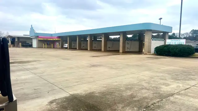 879 West Bert Kouns - Car Wash thumbnail 3