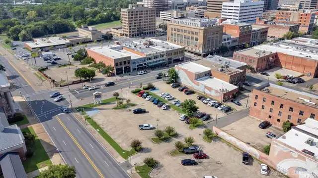 711 Texas St thumbnail 4