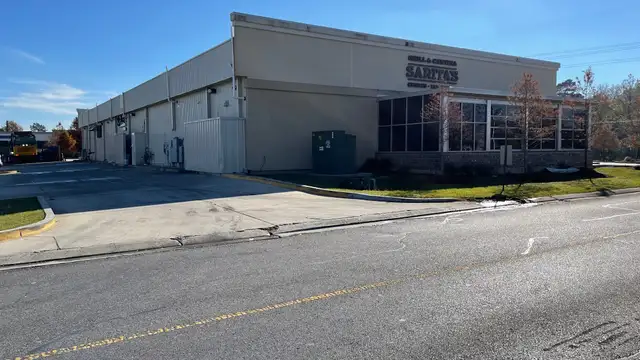 Retail Suite For Lease thumbnail 3