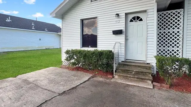 910 8th St thumbnail 5