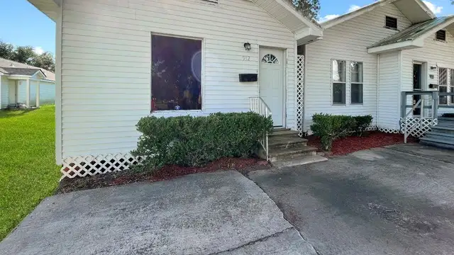 910 8th St thumbnail 4