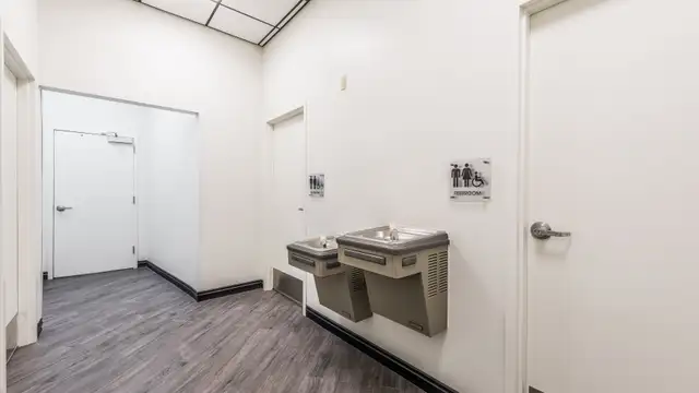 Flex Space For Lease - 103A Acadiana Mall Cir thumbnail 5