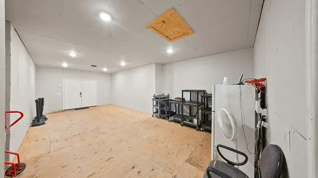 View image 8