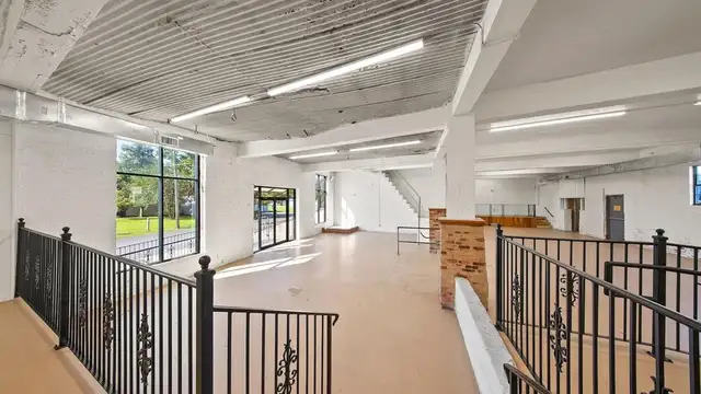 View image 6