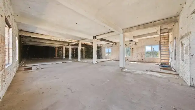 View image 9