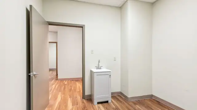 Medical Office Space thumbnail 4