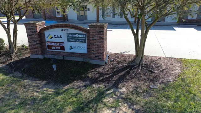 Central Commons Office Building thumbnail 3
