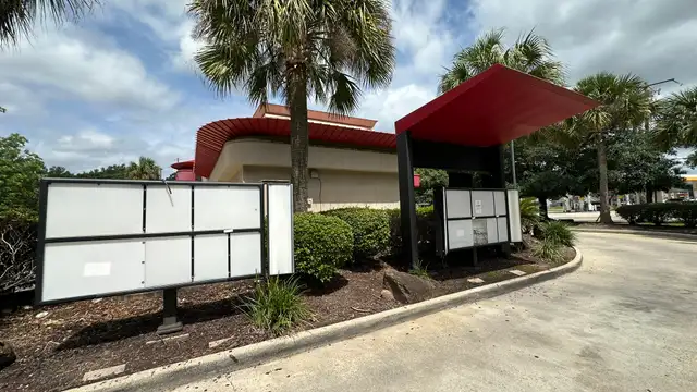 11682 Plank Rd thumbnail 3