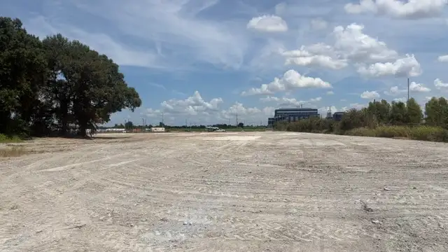 5.5 Acres+/- Stabilized Laydown Yard | I-3 Zoning thumbnail 2