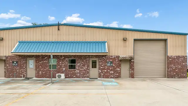 For Lease Office/Warehouse in Belle Chasse thumbnail 3