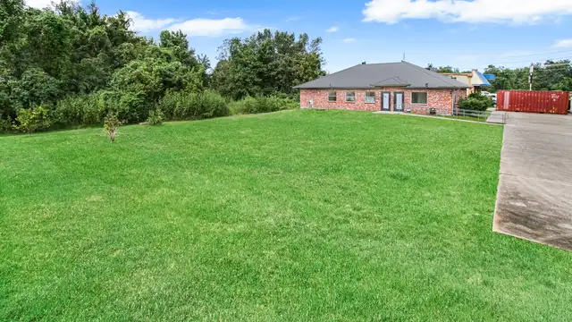 2916 S Lake Blvd thumbnail 3