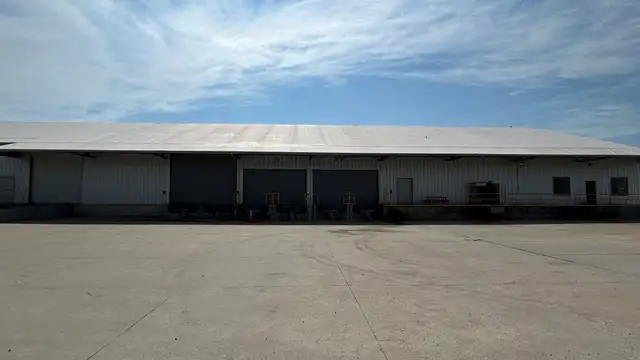 Louisville Warehouse thumbnail 3