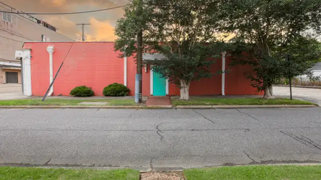 1623 Main St thumbnail 5